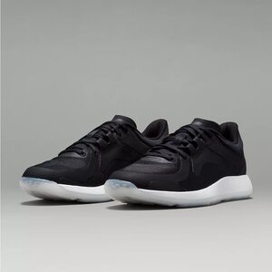 Lululemon Athletica W Strongfeel Train Shoes - Black and White